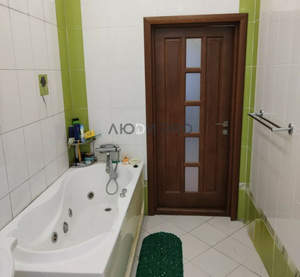 Дом 214м², 3-этажный, участок 9 сот.  