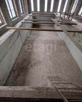 Дом 1083м², 3-этажный, участок 15 сот.  