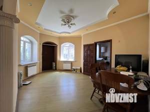Коттедж 259м², 3-этажный, участок 11 сот.  
