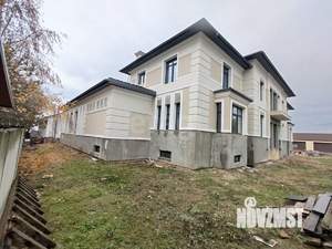 Дом 1083м², 3-этажный, участок 15 сот.  