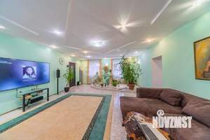 Дом 195м², 2-этажный, участок 6 сот.  