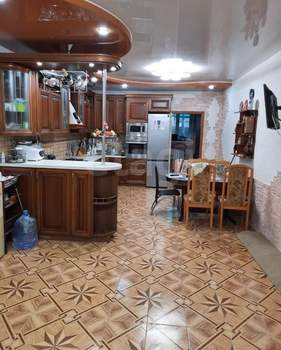 Дом 180м², 2-этажный, участок 8 сот.  