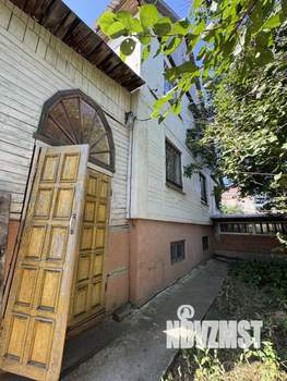 Дом 220м², 2-этажный, участок 9 сот.  