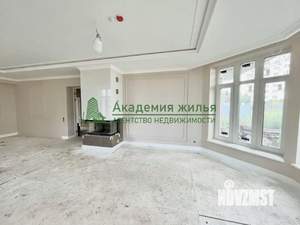 Дом 361м&sup2;, 2-этажный, участок 10 сот.  