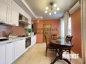 Дом 140м², 2-этажный, участок 5 сот.  
