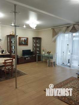 Дом 220м², 2-этажный, участок 5 сот.  