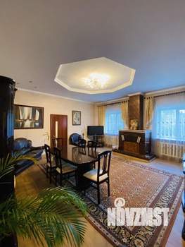 Коттедж 424м², 3-этажный, участок 20 сот.  