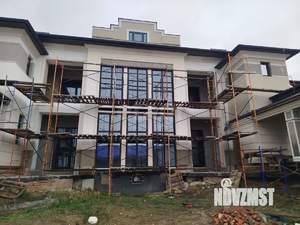 Дом 1083м², 3-этажный, участок 15 сот.  