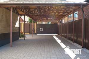 Коттедж 208м², 2-этажный, участок 10 сот.  