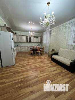 Дом 360м&sup2;, 3-этажный, участок 10 сот.  