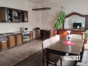 Дом 355м², 3-этажный, участок 6 сот.  