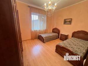 Дом 360м&sup2;, 3-этажный, участок 10 сот.  