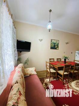 Коттедж 424м², 3-этажный, участок 20 сот.  