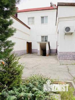 Коттедж 424м², 3-этажный, участок 20 сот.  