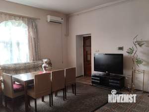 Дом 355м², 3-этажный, участок 6 сот.  