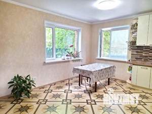 Дом 180м², 2-этажный, участок 9 сот.  
