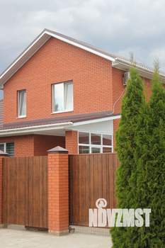 Коттедж 165м², 2-этажный, участок 7 сот.  