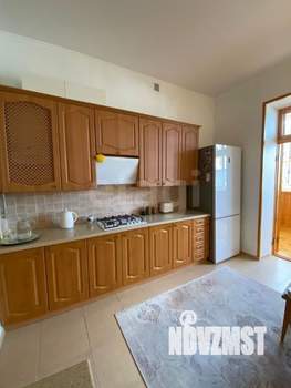 Дом 369м², 3-этажный, участок 10 сот.  