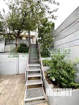 Дом 141м², 3-этажный, участок 8 сот.  