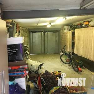 Дом 249м&sup2;, 2-этажный, участок 9 сот.  