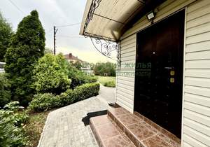 Дом 141м², 3-этажный, участок 8 сот.  