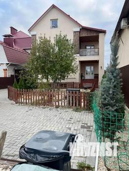 Дом 360м², 3-этажный, участок 6 сот.  