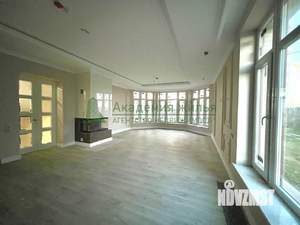 Дом 361м&sup2;, 2-этажный, участок 10 сот.  