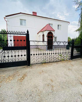 Дом 424м², 3-этажный, участок 20 сот.  