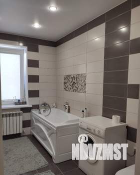 Коттедж 165м², 2-этажный, участок 5 сот.  