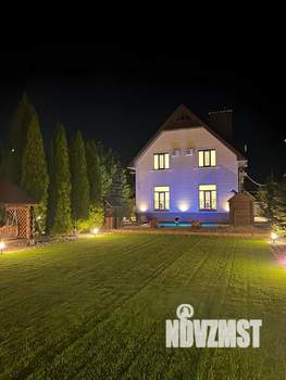 Дом 247м², 3-этажный, участок 14 сот.  