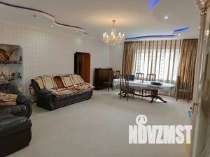Дом 272м², 3-этажный, участок 15 сот.  