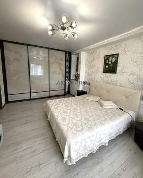 Дом 330м², 3-этажный, участок 9 сот.  