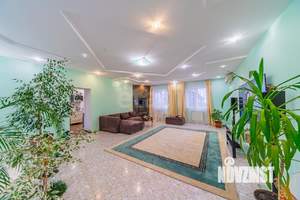 Дом 195м², 2-этажный, участок 6 сот.  