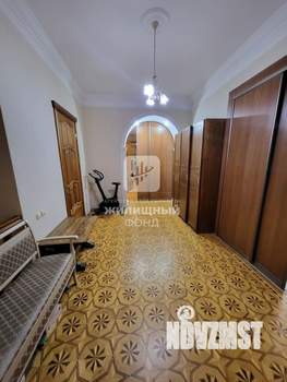 Дом 351м², 2-этажный, участок 17 сот.  