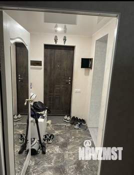 Дом 100м&sup2;, 2-этажный, участок 1 сот.  