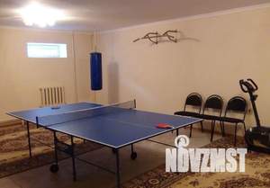 Дом 272м&sup2;, 3-этажный, участок 15 сот.  