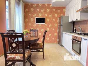 Дом 140м², 2-этажный, участок 5 сот.  