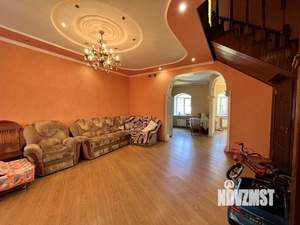 Коттедж 259м², 3-этажный, участок 11 сот.  