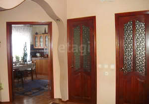 Дом 181м², 2-этажный, участок 10 сот.  