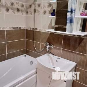 1-к квартира, посуточно, 42м2, 6/10 этаж