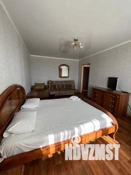 1-к квартира, посуточно, 40м2, 6/10 этаж