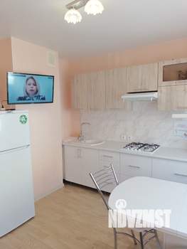 1-к квартира, посуточно, 40м2, 4/10 этаж