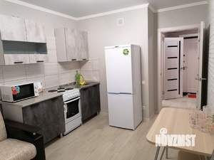 1-к квартира, посуточно, 37м2, 1/25 этаж