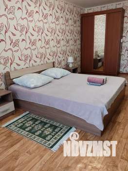 1-к квартира, посуточно, 42м2, 4/10 этаж