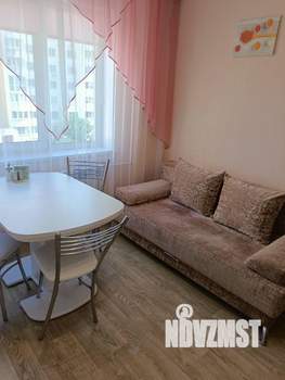 1-к квартира, посуточно, 40м2, 4/10 этаж