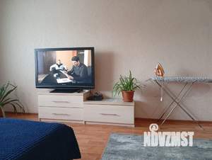 1-к квартира, посуточно, 42м2, 3/10 этаж