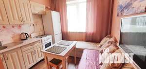 1-к квартира, посуточно, 44м2, 4/10 этаж