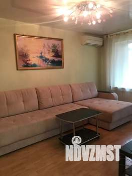 2-к квартира, посуточно, 50м2, 2/5 этаж