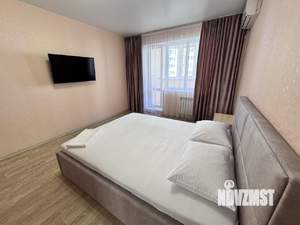 1-к квартира, посуточно, 40м2, 4/10 этаж