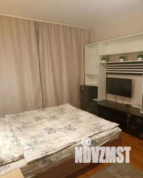 1-к квартира, посуточно, 42м2, 2/10 этаж